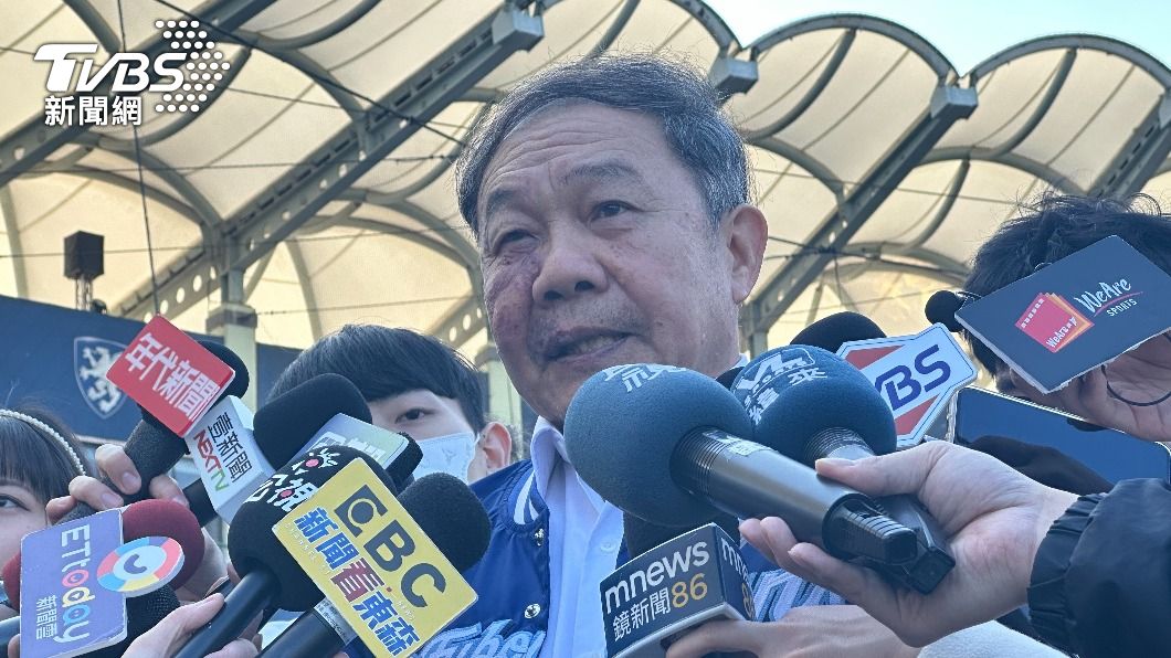 富邦悍將領隊林華韋表示，今天早上聽到張誌家逝世消息相當遺憾。（圖／張良瑜攝）