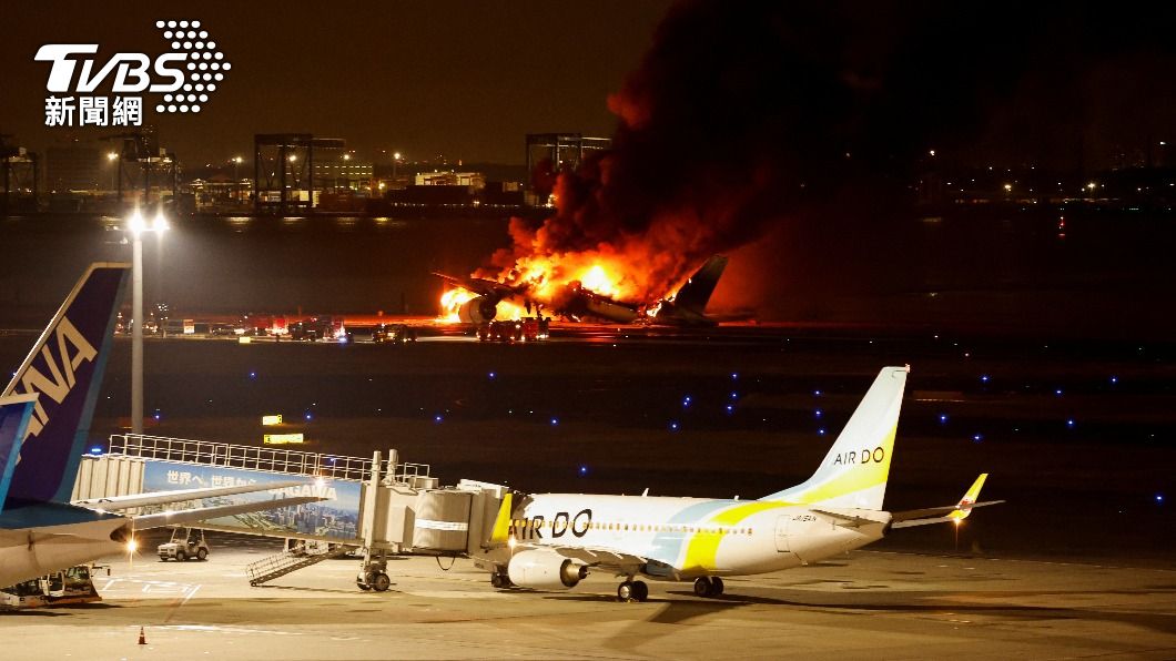 羽田撞機窗外陷火海!日航379人生死瞬間「冷靜坐等指令」