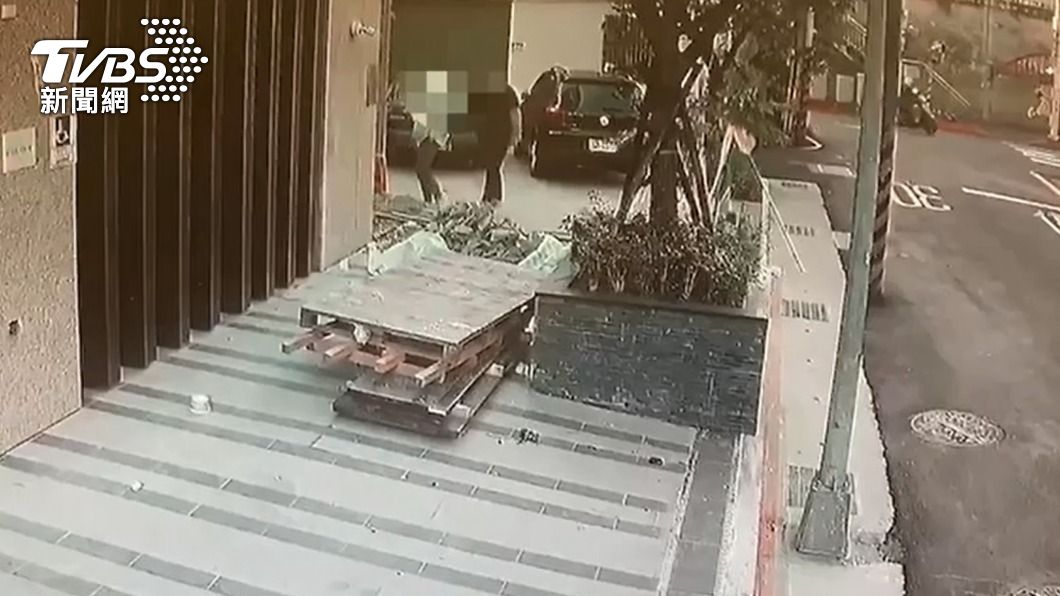 2裝潢工進內湖豪宅最後身影曝!疑中毒「頭腳反向」陳屍臥榻
