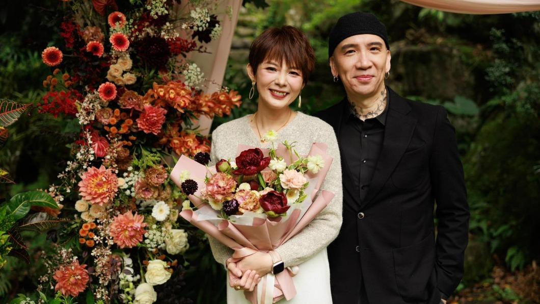 作家H才向​陳珮甄求婚成功。（圖／翻攝自​​陳珮甄臉書）