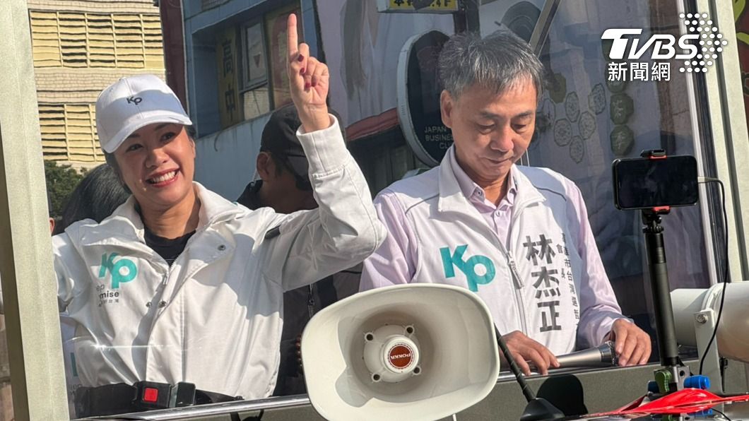 不讓綠營遍地開花　吳欣盈高雄掃街啞嗓喊：棄藍綠、保台灣