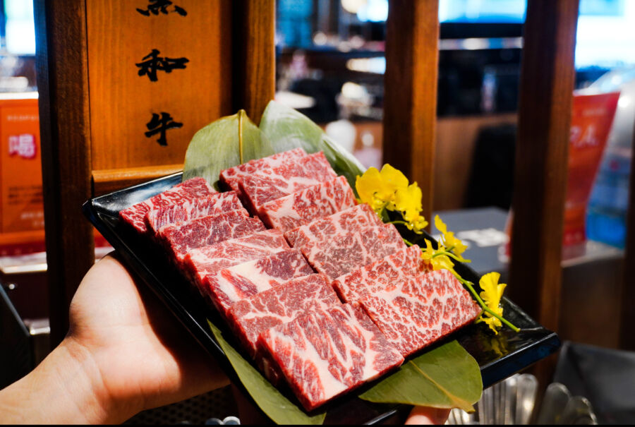 熊一美國見島和牛吃到飽。(圖/馬辣國際餐飲集團提供)