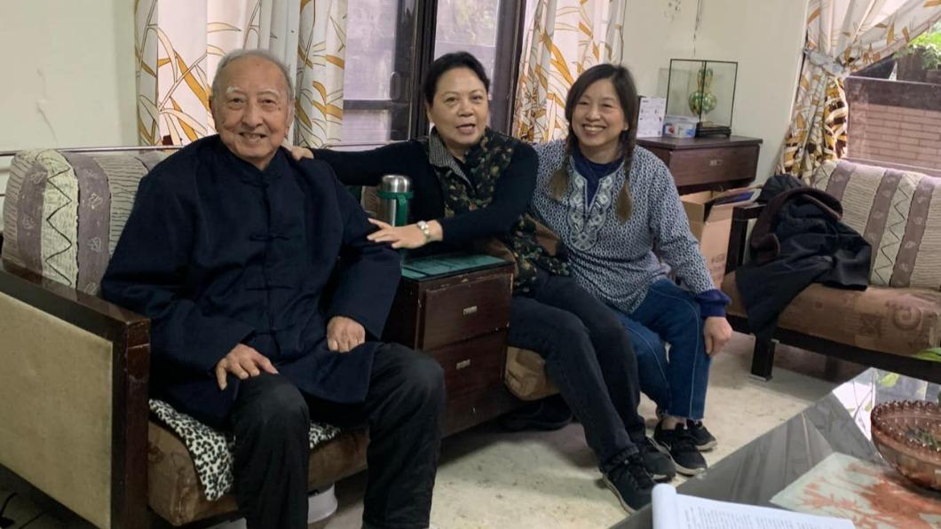 司馬中原生前「最後影像」曝光!才相聚愛女 2週後逝世