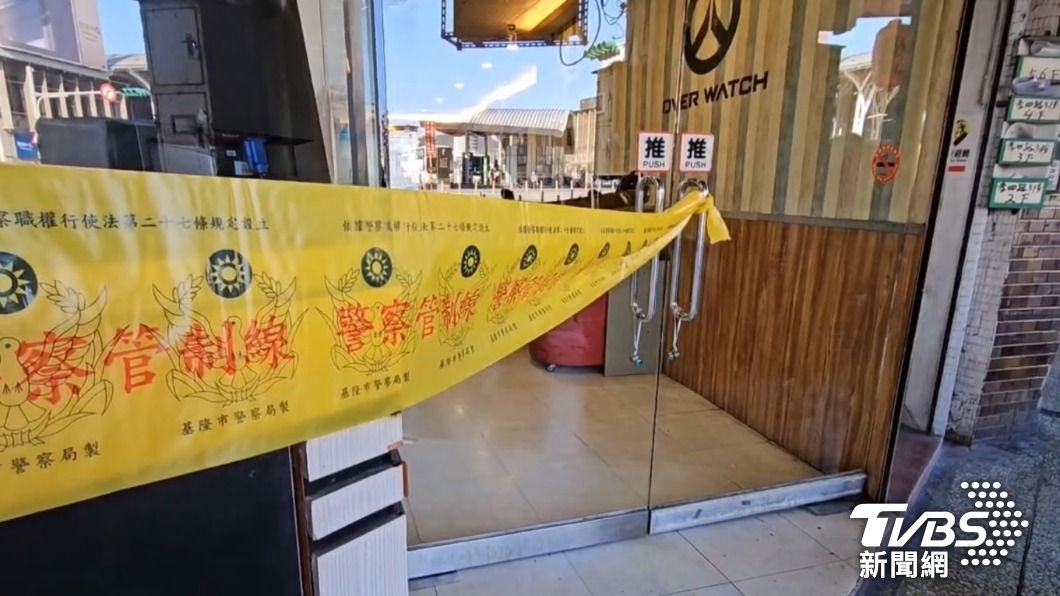 男子網咖狂打１２小時　躺臥沙發猝死