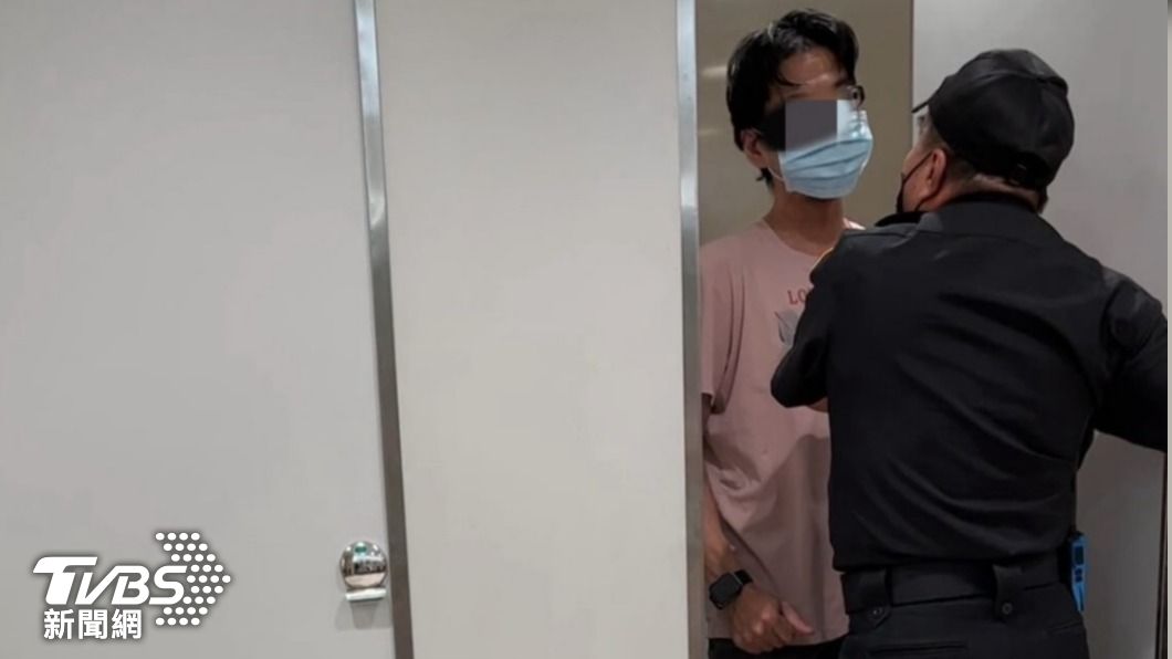 獨/成大偷窺男是累犯!趴百貨女廁、鑽門縫 都用「我走錯間」超瞎藉口