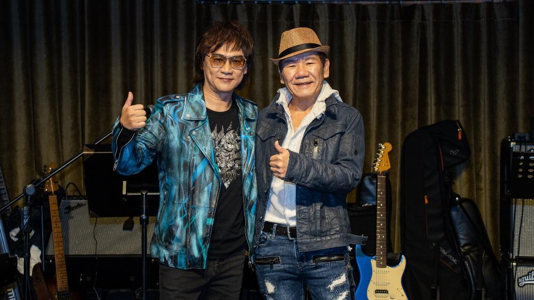趙傳（右）笑說和姚可傑以前是「宿敵」。（圖／掬石工作室提供）