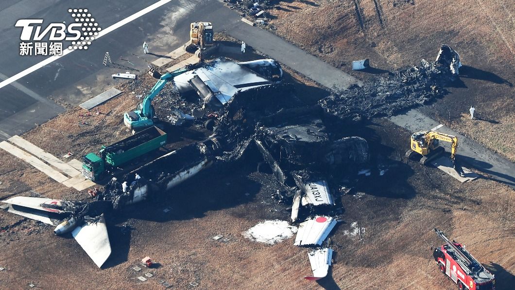 日航大火驚險細節曝「8逃生門僅3扇可用」 機長最後逃生
