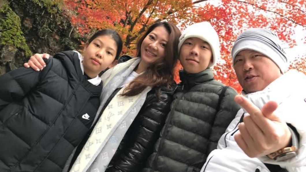 曾國城父子罕見同框!「18歲帥兒」對演藝圈無感 自認教育成功