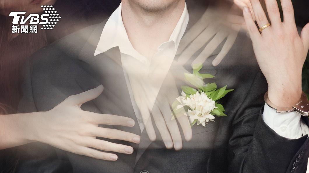 陪病遭鬼新娘盯上!詭聲拐禮堂逼婚 暖男驚「手機秒斷訊」