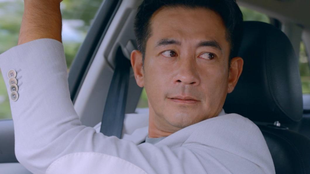 柯叔元自揭開車沒方向感，戲裡戲外都需要導航指引。（圖／東森提供）