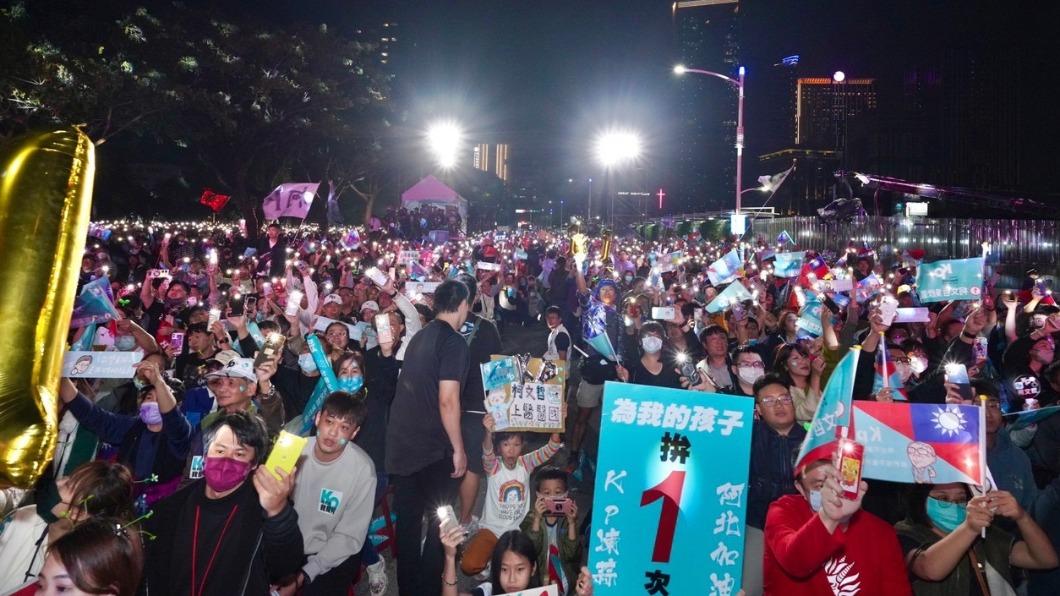柯文哲今(7)日高雄造勢。(圖/民眾黨提供)