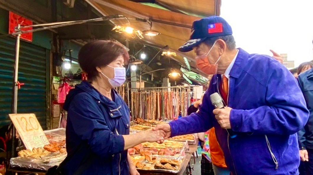 選戰黃金周!宋楚瑜到市場掃街拜票 拚親民黨重返國會