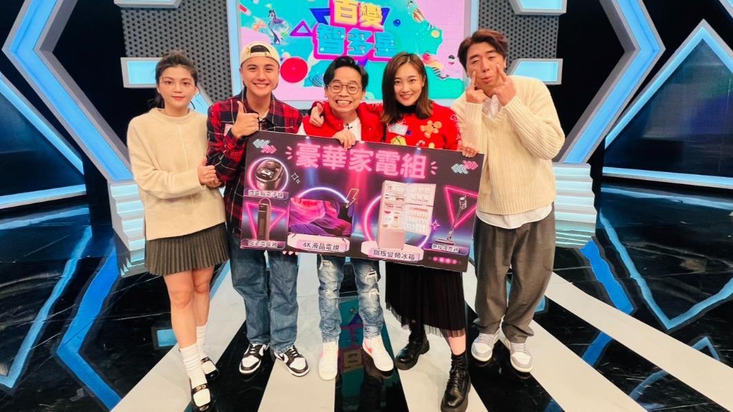阿松成功奪下《百變智多星》首位闖關者的頭銜。（圖／年代提供）