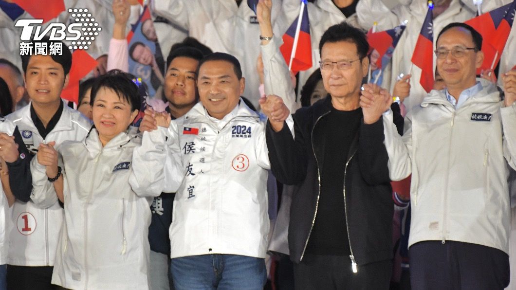 國民黨總統候選人侯友宜、副總統候選人趙少康。（圖／胡瑞麒攝）