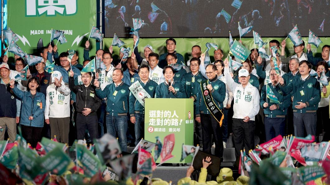 綠酸柯文哲選前之夜用民進黨舞台 柯辦:民進黨怎麼這麼愛說謊