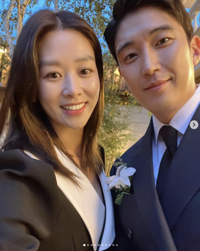 姜景晙和妻子張伸英2018年結婚。(圖/翻攝自IG)