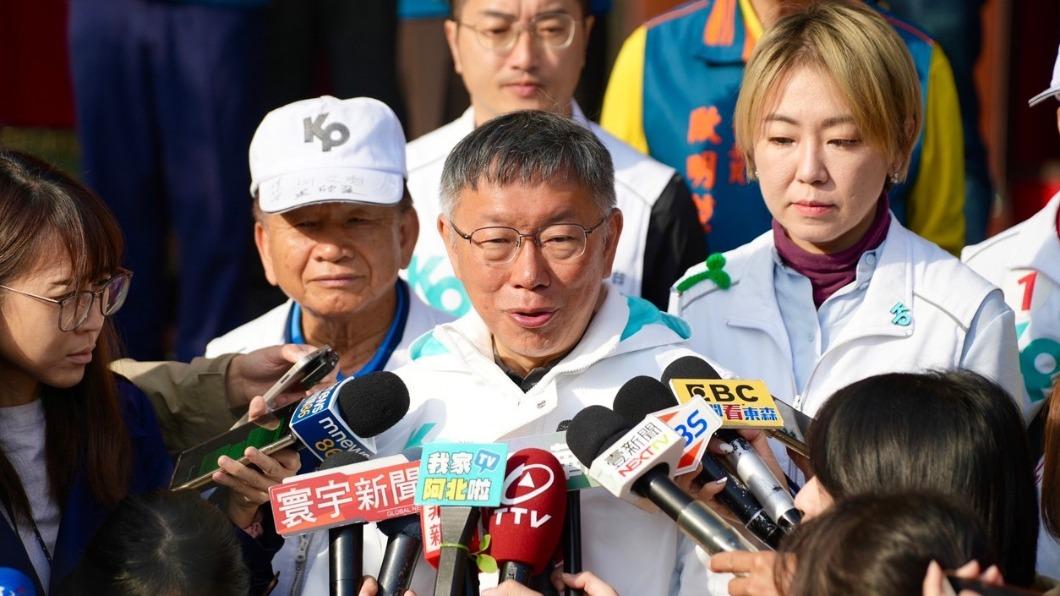 獲郭台銘支持?「郭董後援會團長」現身力挺 柯文哲回應了