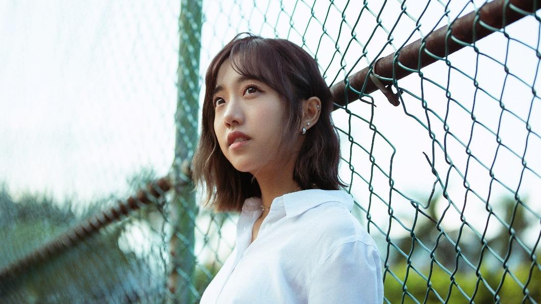 唱情歌也不行！學霸女星遭嗆「是分手多少次？」　無奈發聲了