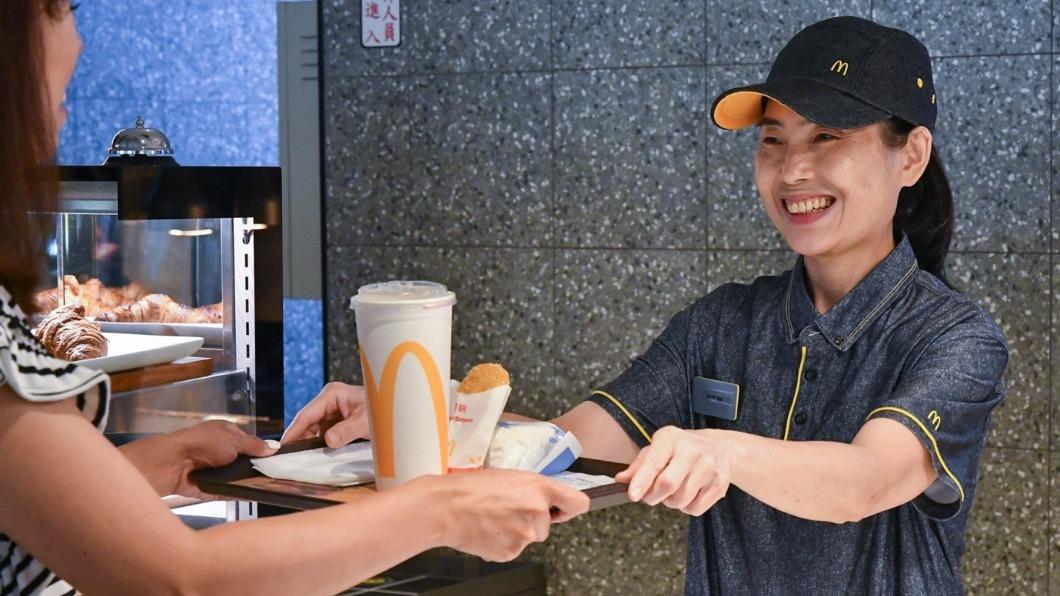 加薪開缺啦!麥當勞3月起正職+2K、經理年薪150萬