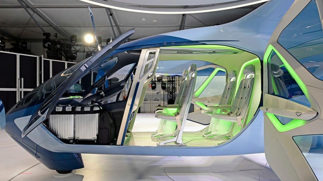 南韓現代集團在CES推出「空中計程車S-A2」,一次至多可搭載4人。(圖/Hyundai Motor提供)