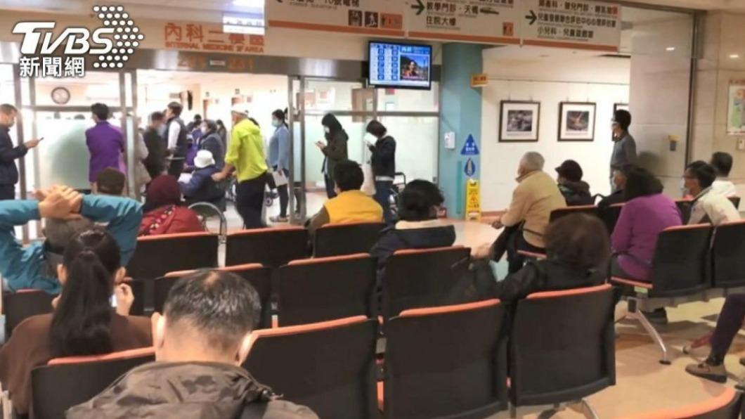 好多人跑急診「新冠+流感」雙夾擊 醫:這族群恐致命