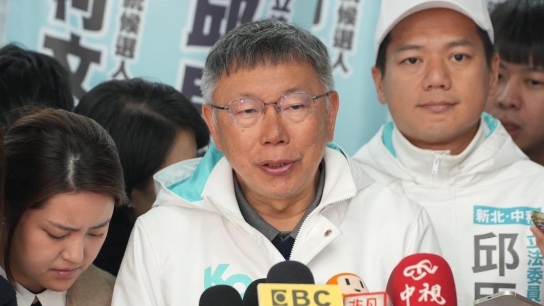 侯友宜最後關頭猛打棄保牌 柯文哲狠酸:沒招了才這樣