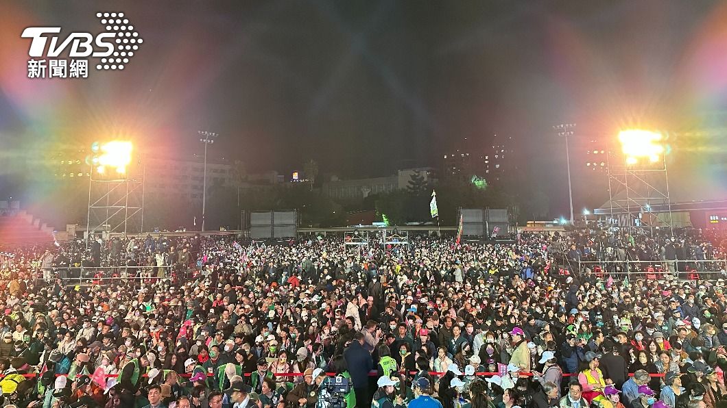 2024大選/人潮沒停過!賴清德選前之夜 20萬人塞爆板二