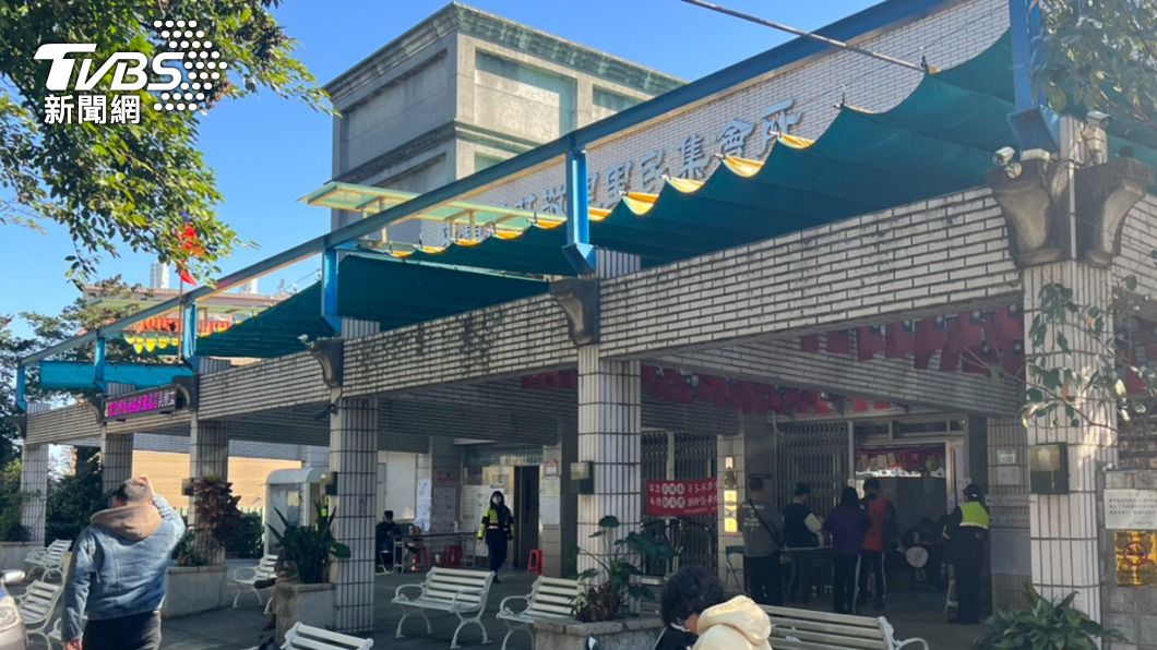 桃園平鎮2起投票違規！1婦拍給兒看　另一人油墨弄髒票撕毀