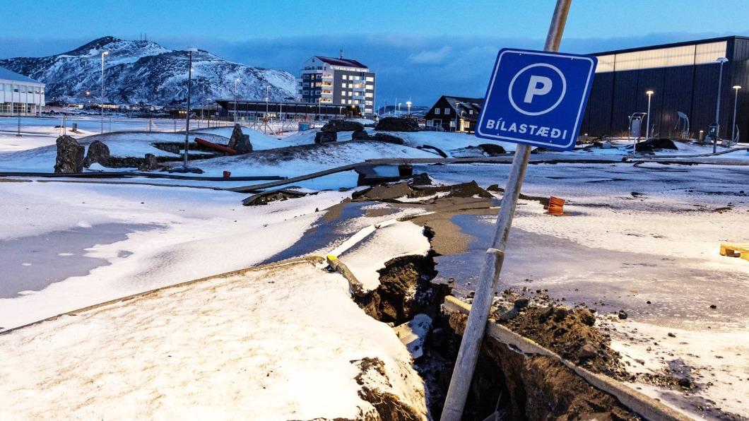 冰島道路出現「火山裂縫」估30米深 男子修路不慎失足墜入