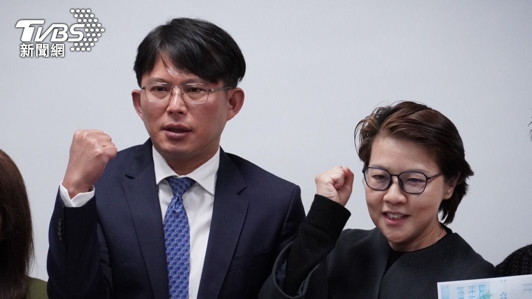 快訊/黃國昌、黃珊珊6人「確定請辭」 民眾黨大換血