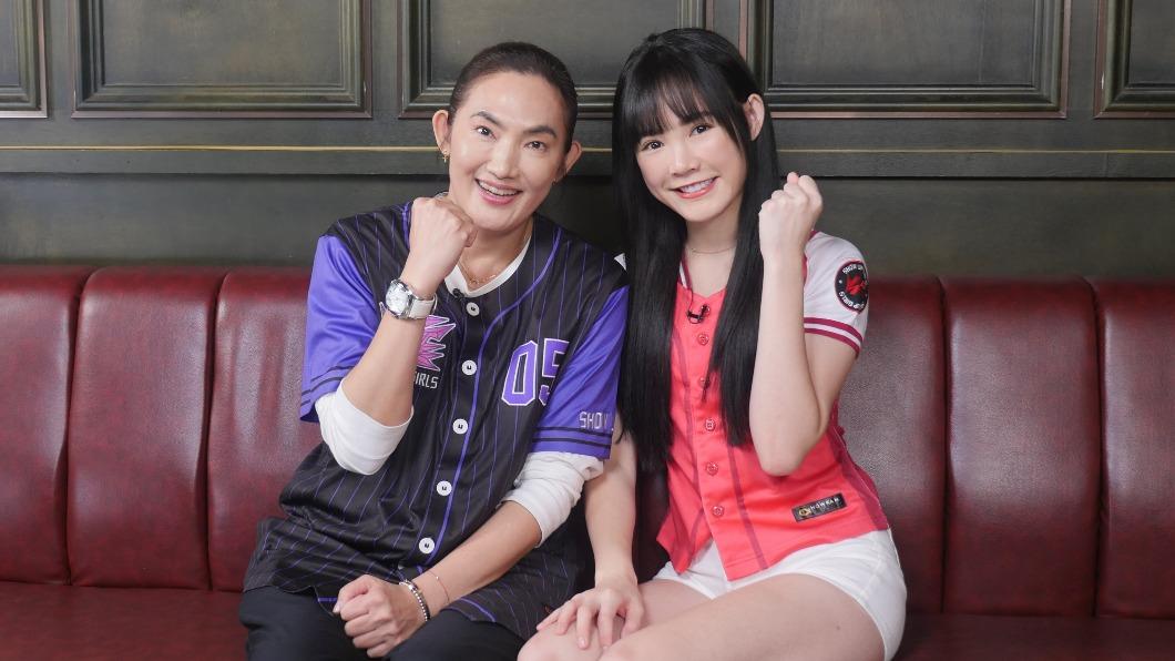 錢薇娟（左）與吳心緹上節目宣傳。（圖／MOMOTV提供）