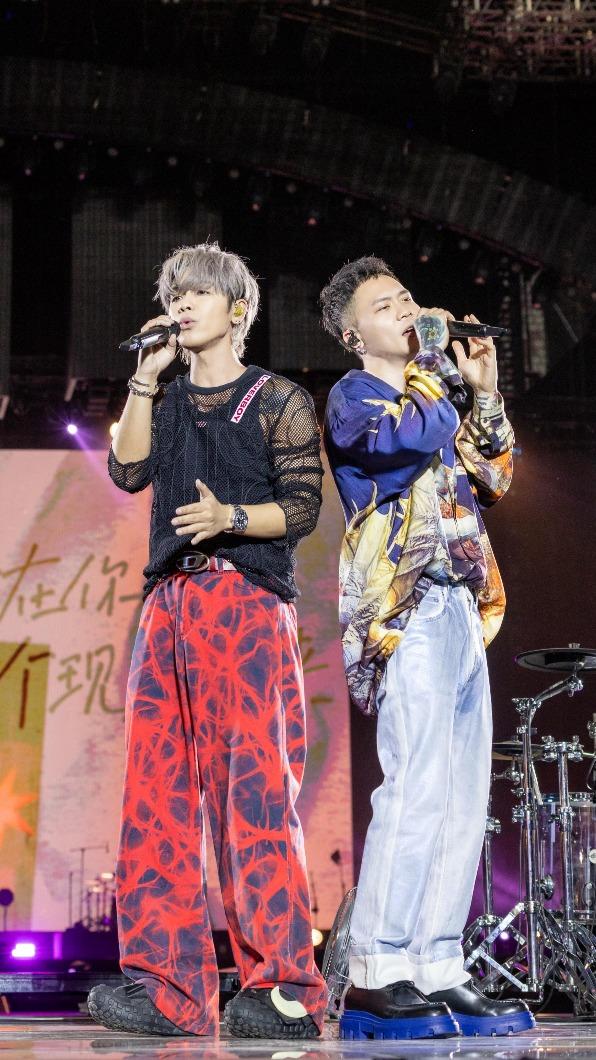 呂思緯與蕭秉治將在高雄流行音樂中心舉辦「大玩一票ALL YOU CAN PLAY」演唱會。(圖/相信音樂提供)