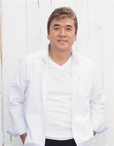 小金澤升司1年前罹患肺炎住院,病況惡化住院。(圖/翻攝自唱片公司官網)
