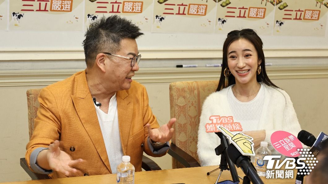 沈玉琳（左）勸夏宇禾別去吃前男友的喜酒，不然會坐「前女友桌」。（圖／張哲鳴攝）