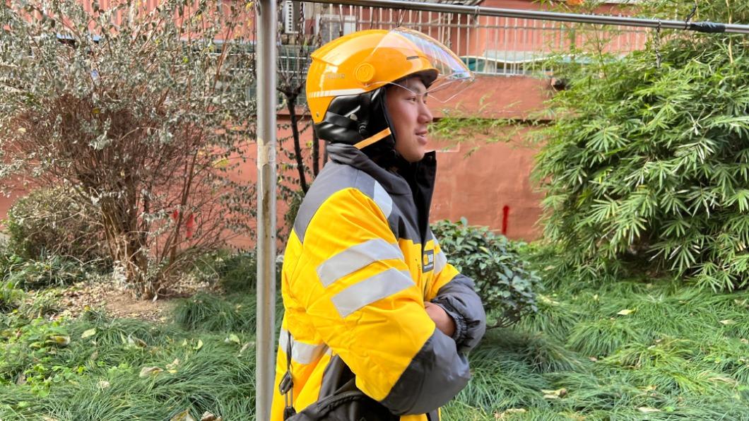 陸媒稱外賣員3年賺450萬被打臉 「一天要跑單31小時」