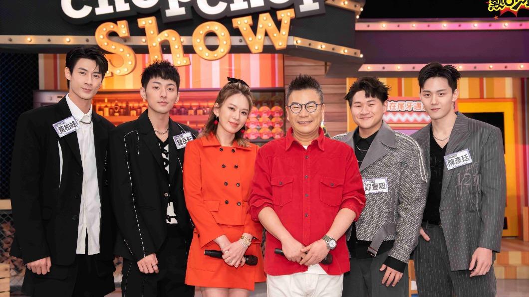 IT BOYZ到《11點熱吵店》擔任尾牙見習生。(圖/TVBS)