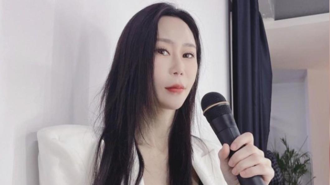 安晨妤嗆聲「請自己處理好家務事勿波及第三人」。（圖／翻攝自安晨妤IG）
