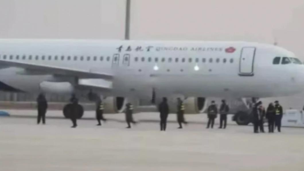 地勤背對飛機撿文件遭「巨輪輾斃」　陸機場公司挨罰354萬