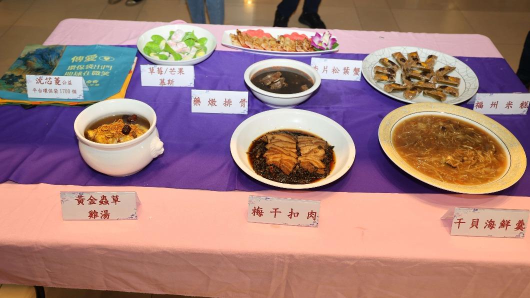 年菜菜色豐富,雲林縣府助1600家庭過個好年。(圖/翻攝自雲林縣政府)