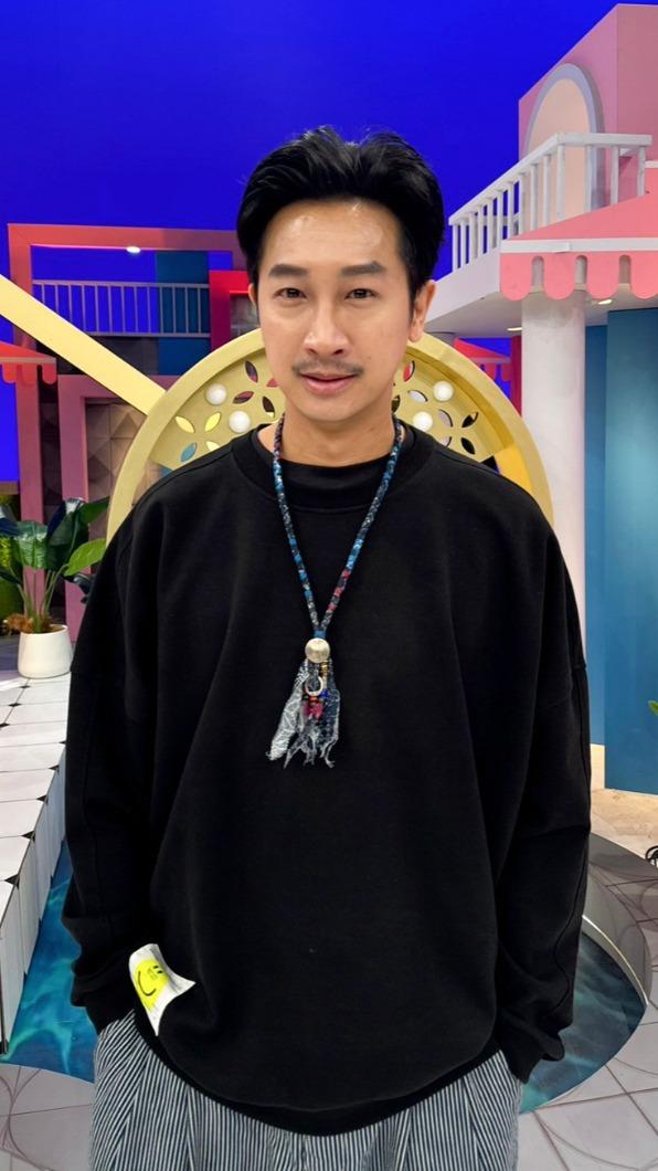 邱凱偉自爆跟老婆的房內情趣。(圖/緯來綜合台提供)