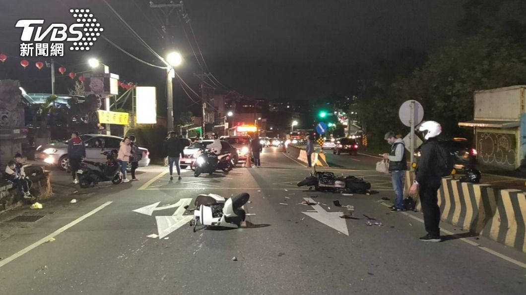 剛逛完夜市要回家!淡水2機車相撞 男騎士左腳斷還腦出血
