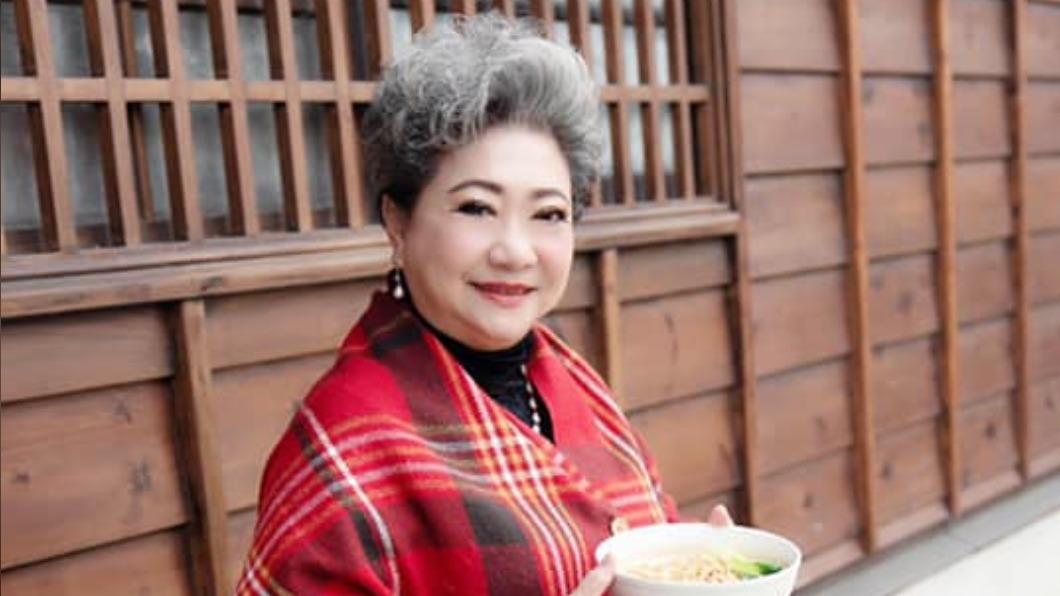 鳥來嬤曾「負債千萬」沒戲拍!賣拌麵暫停業 消失8年近況曝