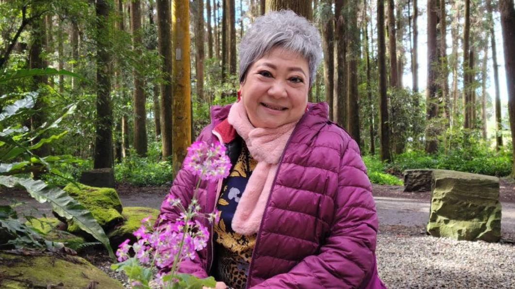 吳敏如今到處遊山玩水,生活過得充實又愜意。(圖/翻攝自鳥來嬤臉書)
