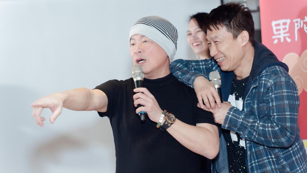 曾國城、郭子乾加碼尾牙禮金。（圖／果陀劇場提供）