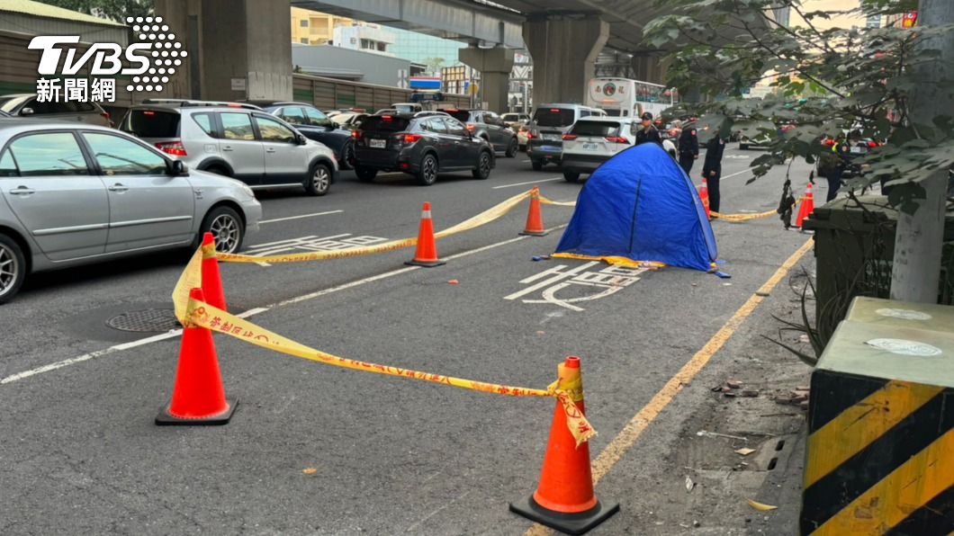 快訊／高雄砂石車切車道　女騎士遭追尾「捲車底」喪命