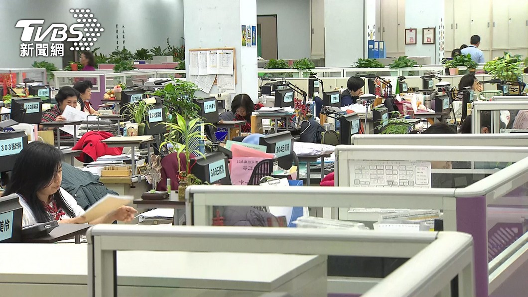 政府要發錢了!這群公務員「每月多領逾1千元」 發放時間曝
