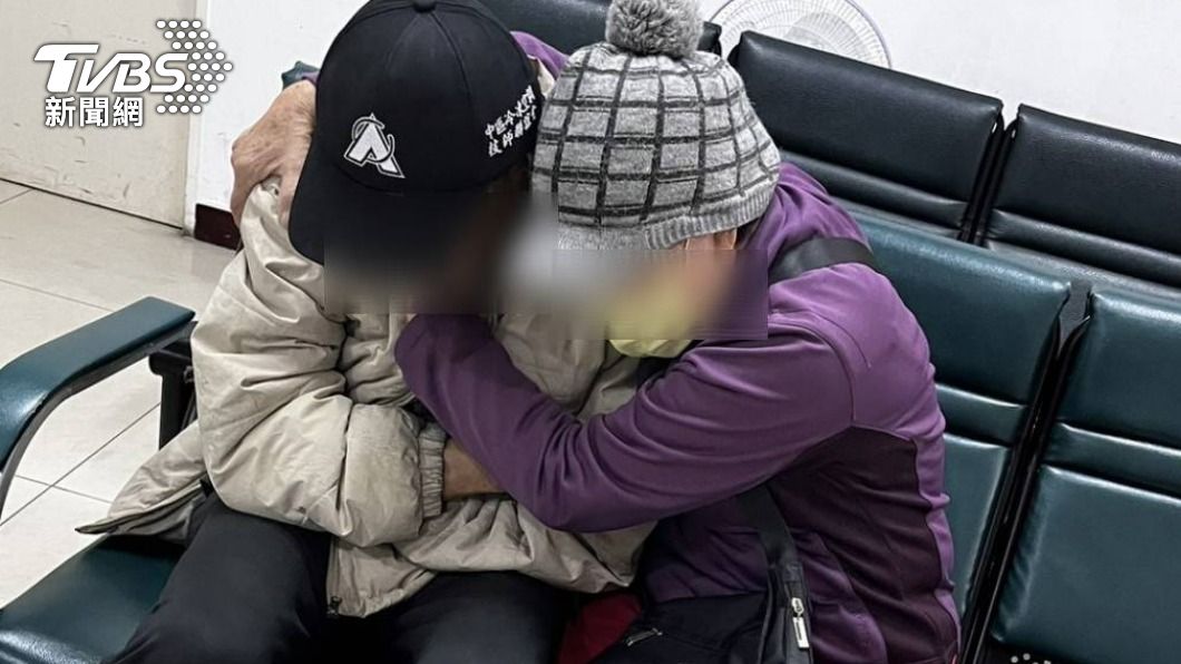 男離家10年中風淪街友警助尋家 母思念淚喊:怎不回家