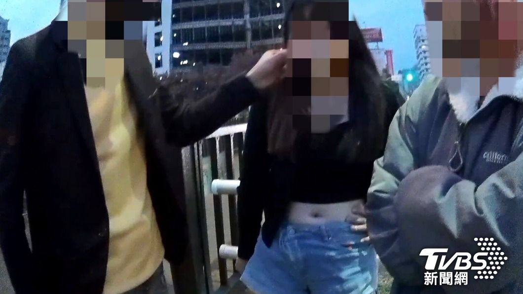 台中女大生夜店「熱褲露肚」狂歡 酒駕撞人還嘻笑當街被銬