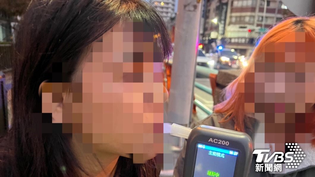 員警到場後發現林女酒味濃厚,其酒測值高達0.43mg/L。(圖/TVBS)