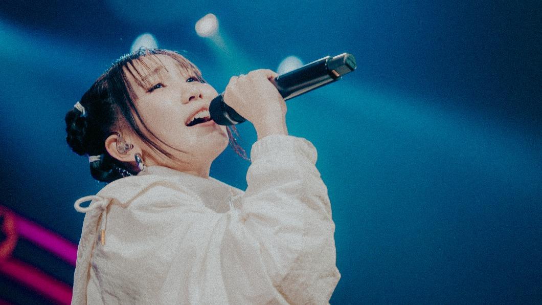 直擊／YOASOBI開唱！ikura萌喊「打給吼」　高音飆唱億級神曲